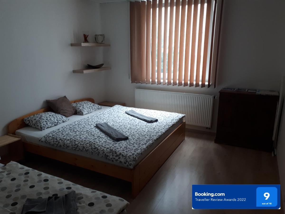 Utulny Apartman V Bratislava 6 מראה חיצוני תמונה